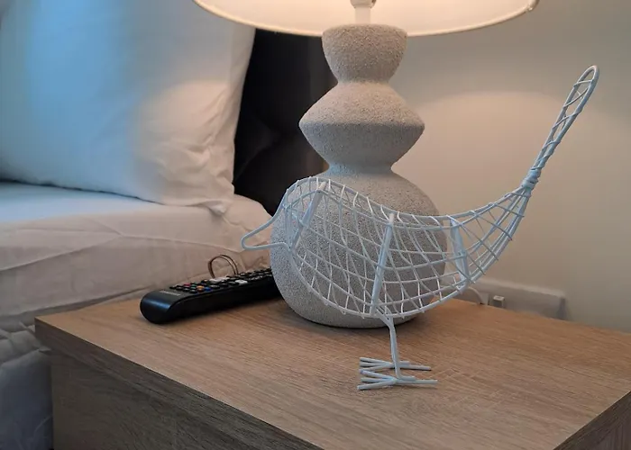 Cozy Bedroom In Lucan, *